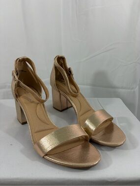 NWT CL By Laundry Women's Size 8.5 Metallic Rose Gold Block Heel Sandals